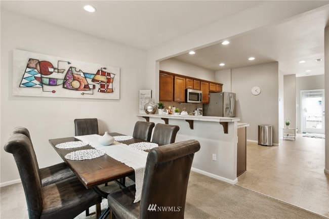 Photo - 4703 Strathmore Cir SW