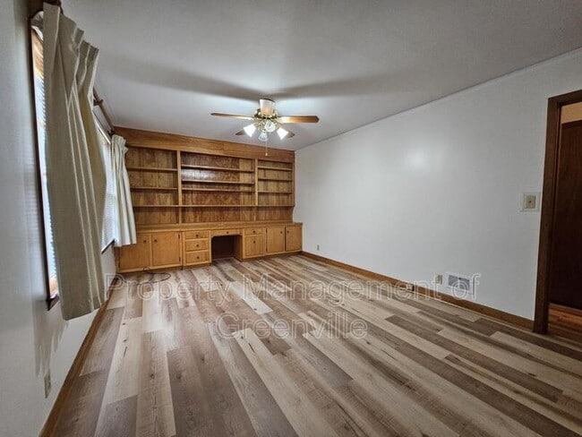 Photo - 400 Berea Dr