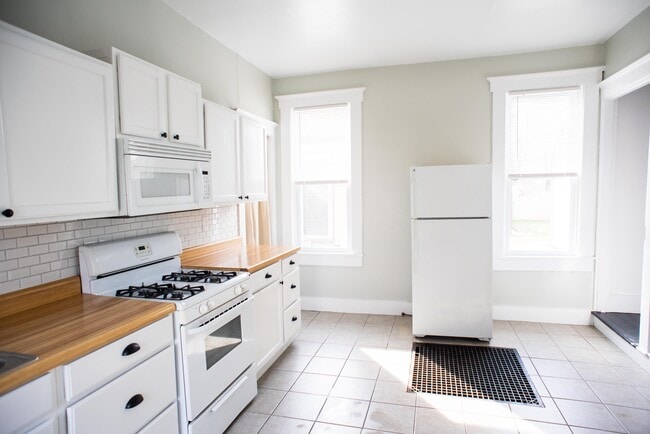 Photo - 59 W Donegal St Unit Apartment 2