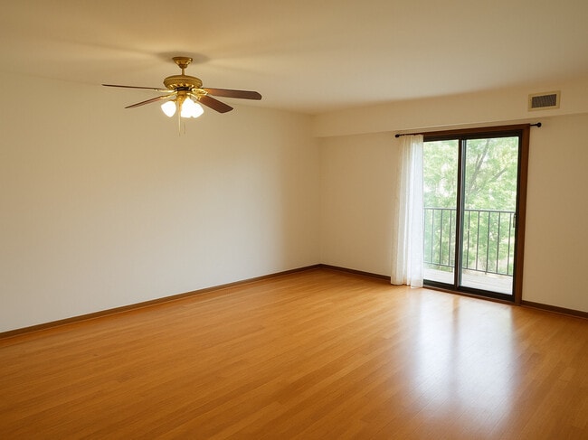 Photo - 817 Oakton St Unit 201