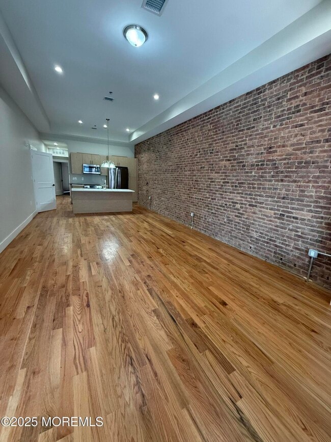 Photo - 7 Broad St Unit 2