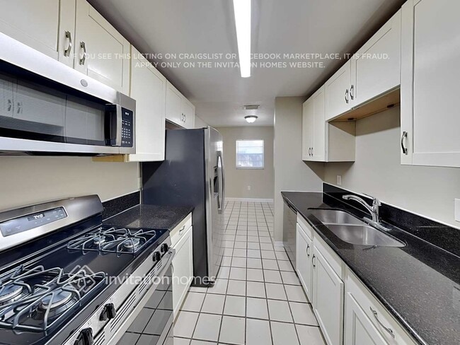 Photo - 808 65th Ave W