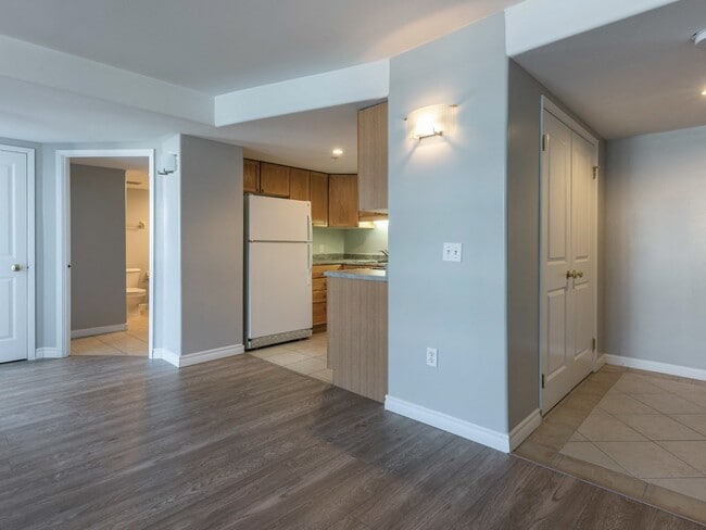 Photo - Peninsula Place