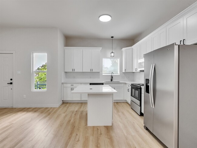 Photo - 9707 Cargill St