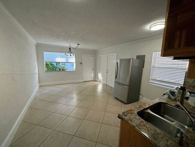 Photo - 2361 NW 32nd St Unidad 2361
