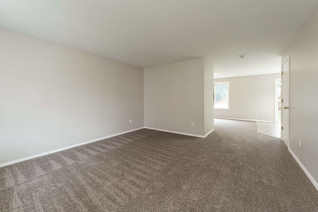 Photo - A/C Equipped 4 Bedroom 2.5 Bath Located in Desirable Fishers Grove - Union, Shahala and Ilahee Sc...