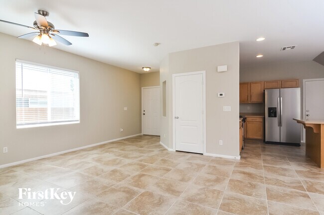 Photo - 624 Summit Valley Ln