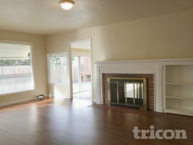 3 Madill Cir