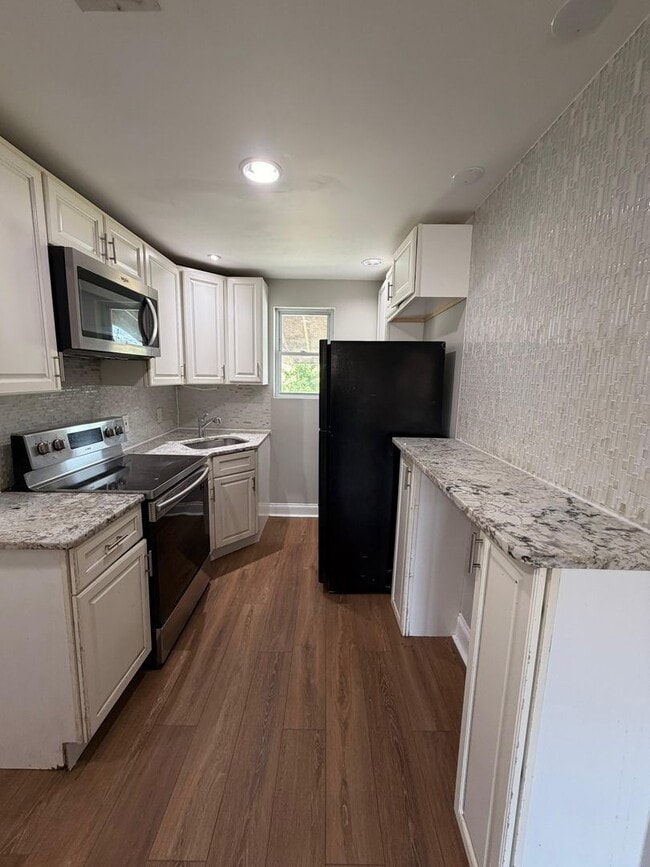 Photo - 108 Chestnut St