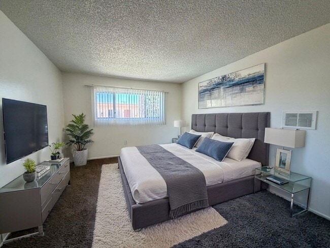 Photo - 1535 E Canfield Ln Unidad 14