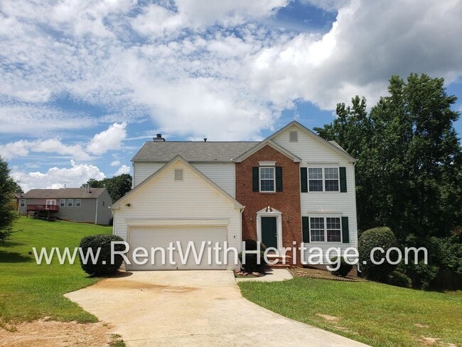 Building Photo - COME SEE THIS AMAZING 3BEDROOM/2.5 BATH HOME WITH SO MUCH ROOM AND A FULL UNFINISHED BASEMENT AND...