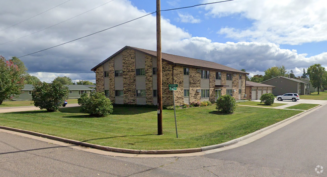 Building Photo - 8th St Merrill Unit 2 Rental