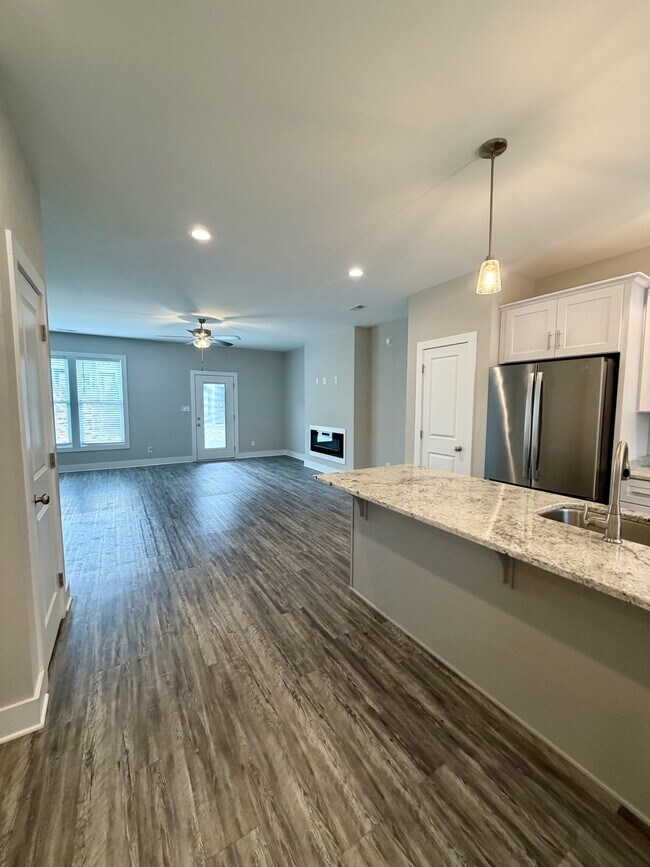 Photo - 52 Cuddington Ln