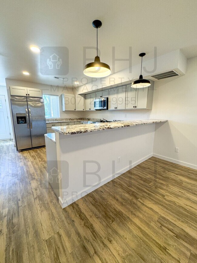 Photo - 2 BED/ 1.5 BATH TOWNHOME