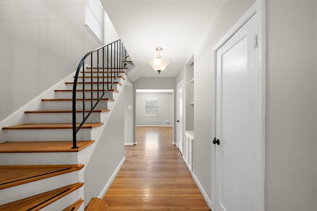 Photo - 3818 Southmore Blvd