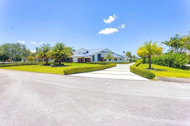 Building Photo - 10506 SW 89th Pl