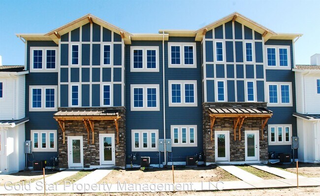 2 br, 2.5 bath House - 3167 Sullivan Loop - 2 br, 2.5 bath House - 3167 Sullivan Loop