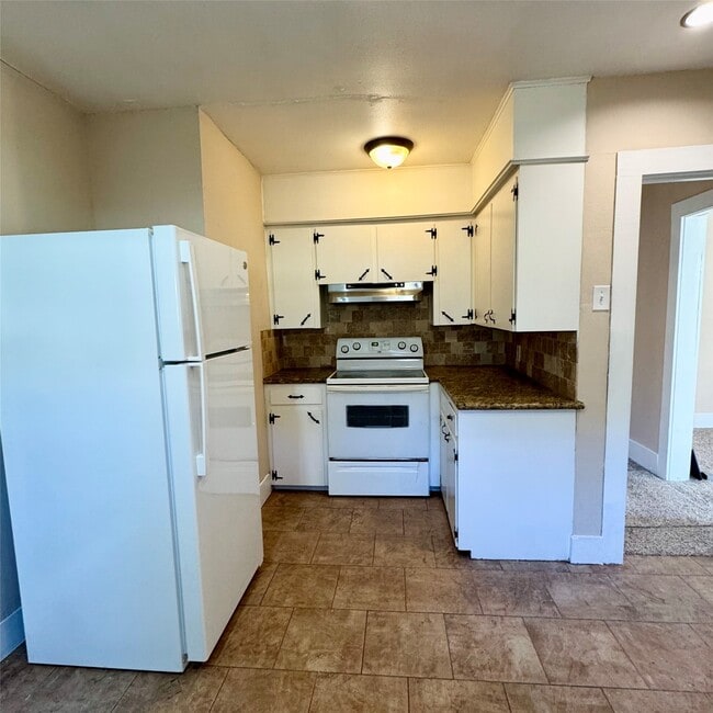 Photo - 109 Gossett St