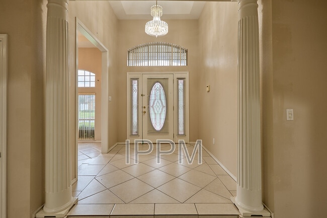 Photo - 1309 Summerfield Ln