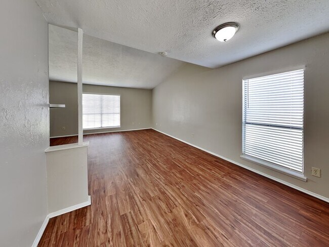 Photo - 6646 Loch Langham Dr