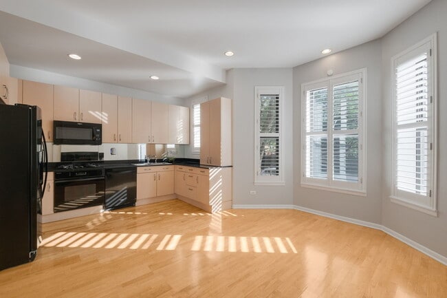Photo - 4060 S Ellis Ave
