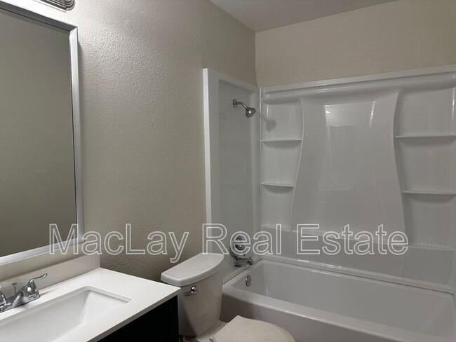 Building Photo - 2514 S Cottonwood Dr Rental