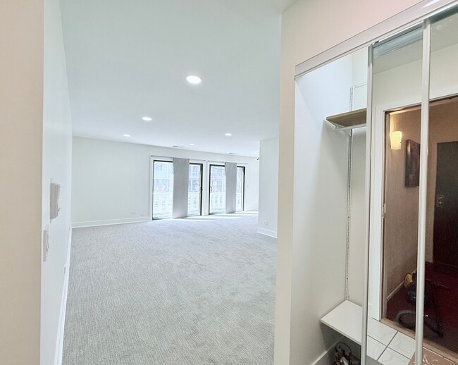 Photo - 98 Marble Hill Ct Unit B2