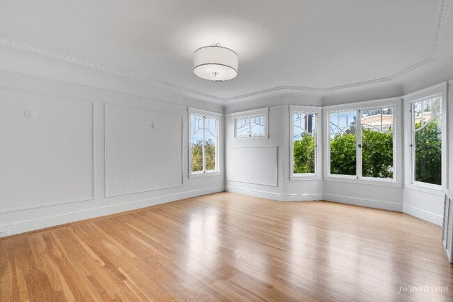 Photo - 1353 Filbert St