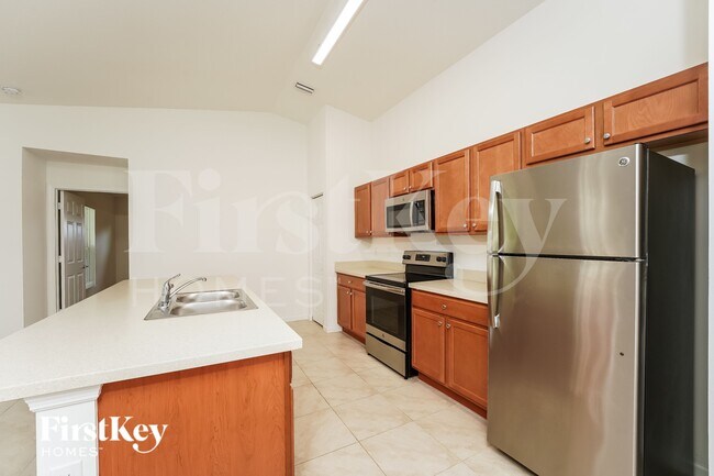 Photo - 1481 SW Kamchatka Ave