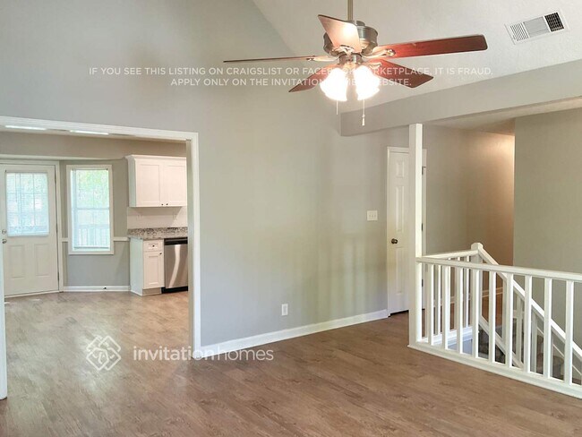 Photo - 585 Elvina Ct