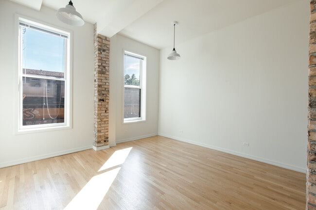 Photo - The Milwood Apartments