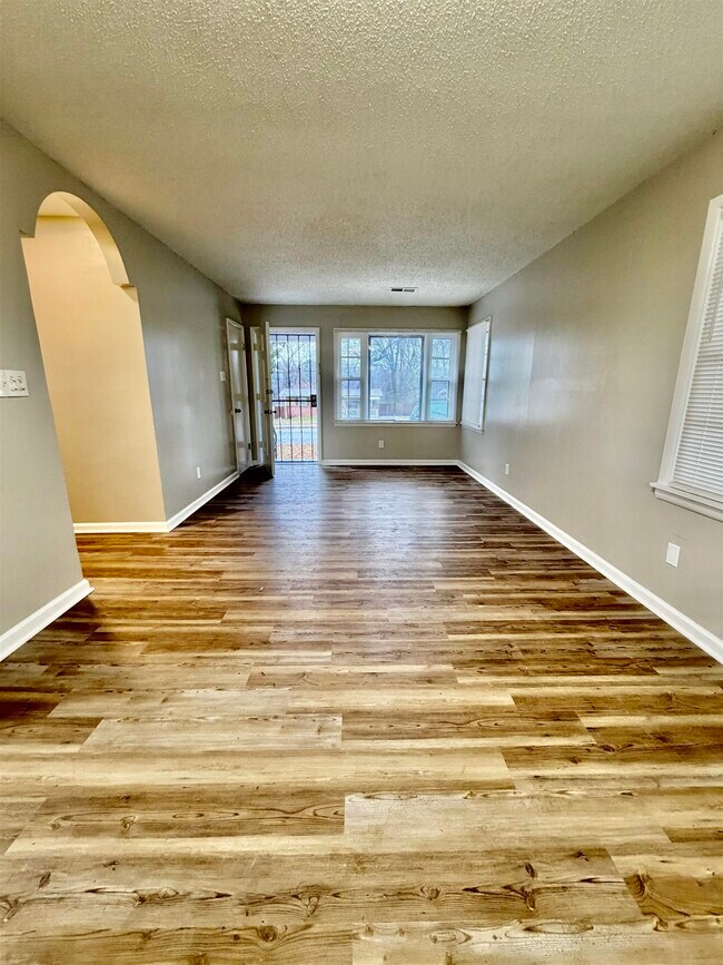 Photo - 3345 Charlotte Rd