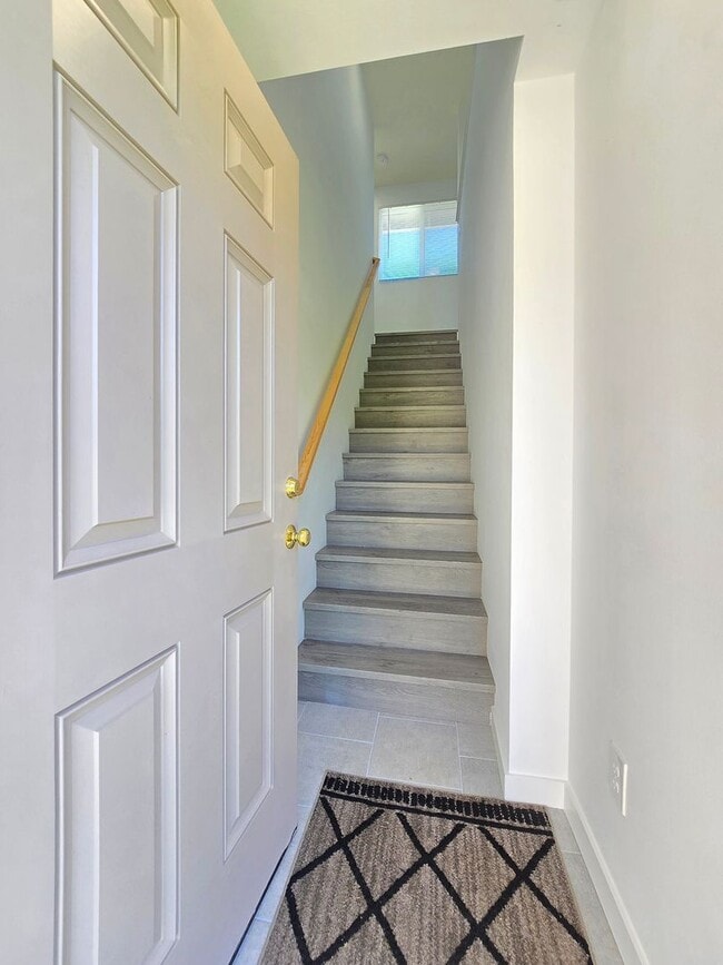 Photo - BlyLua Unit B