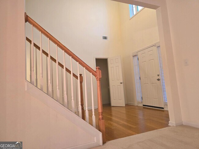 Photo - 3490 Southpointe Hill Dr NE