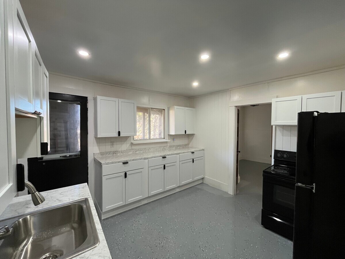 Photo - 135 W 1st St Unit 101