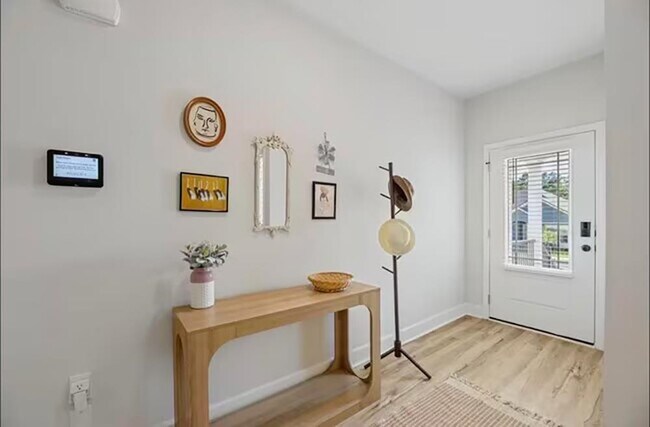 Photo - 2047 Hansel Hl Dr