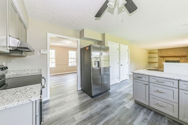 Building Photo - Spacious 4BR House in West Chester