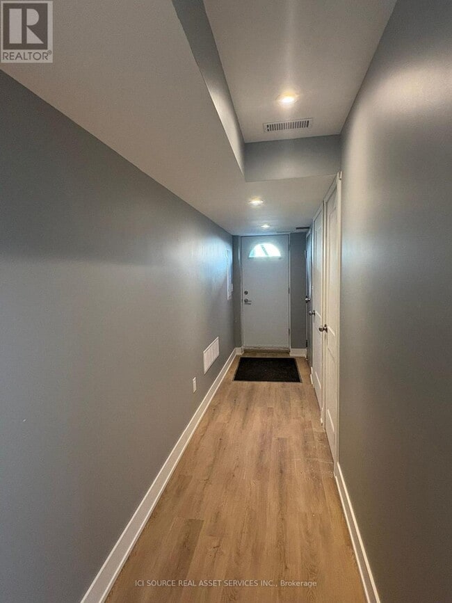 Photo - 822 Ossington Ave