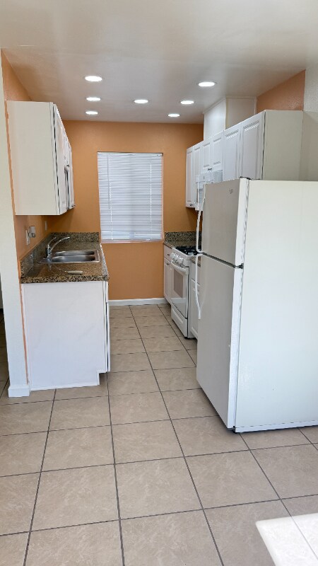 7750 1/2 Central Ave