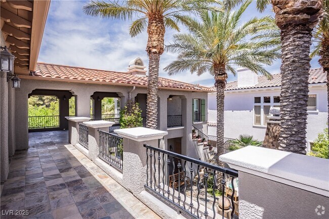 Building Photo - 12097 Oakland Hills Dr Rental