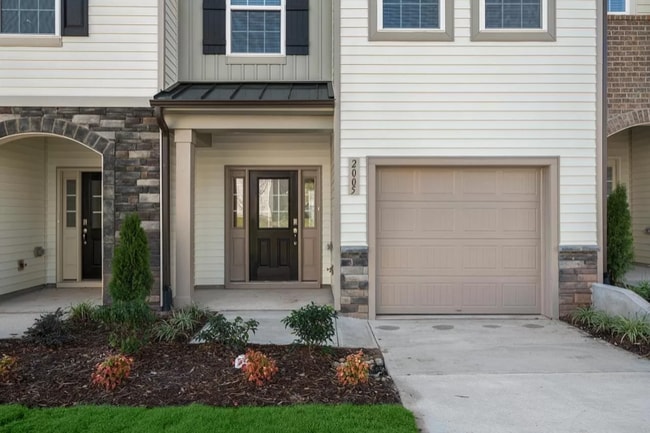 Building Photo - 2005 Nandina Trl Rental