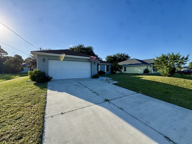 Photo - 3618 NE 18th Pl
