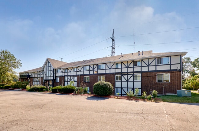 Photo - Courtland Manor