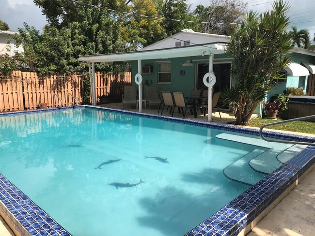 Photo - Single Family Home with Private Pool - 2 Bedroom plus bonus room!