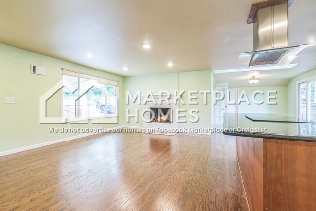 Photo - 9425 195th Ave NE