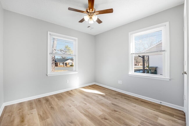 Photo - 1204 Glenarden Dr