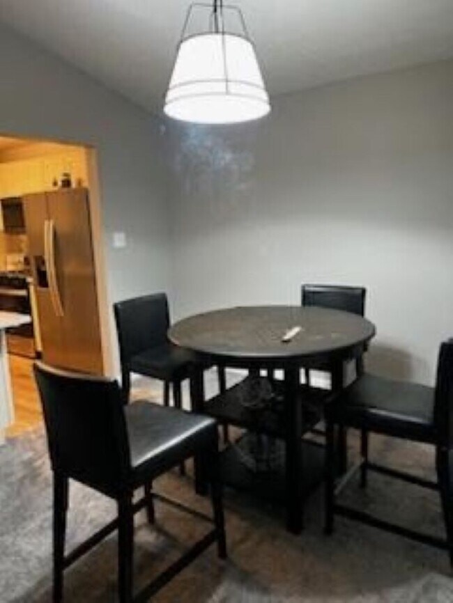 ROOM FOR RENT Townhome Townhome Rental in Reisterstown MD