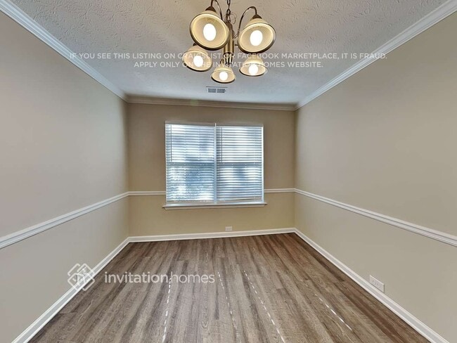 Photo - 1027 Winterglen Way