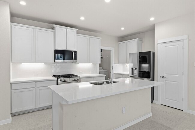 Photo - 33130 School Hl Rd