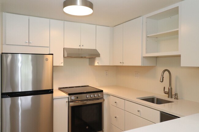 Photo - 618 Orange Dr Unit #207